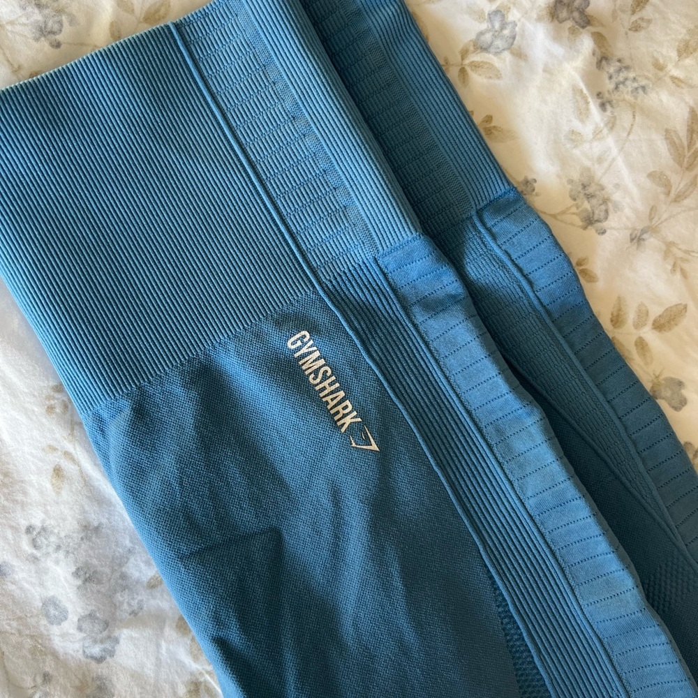 Gymshark: Blue Leggings with Cutout Detailing: Size S - Picture 3 of 8